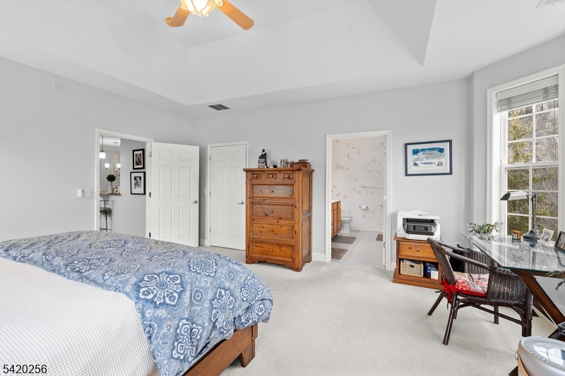 Four Seasons - Residential