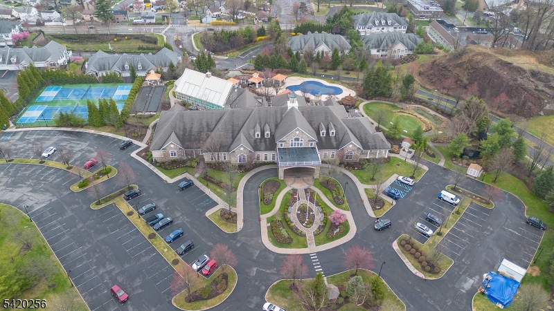 Four Seasons - Residential