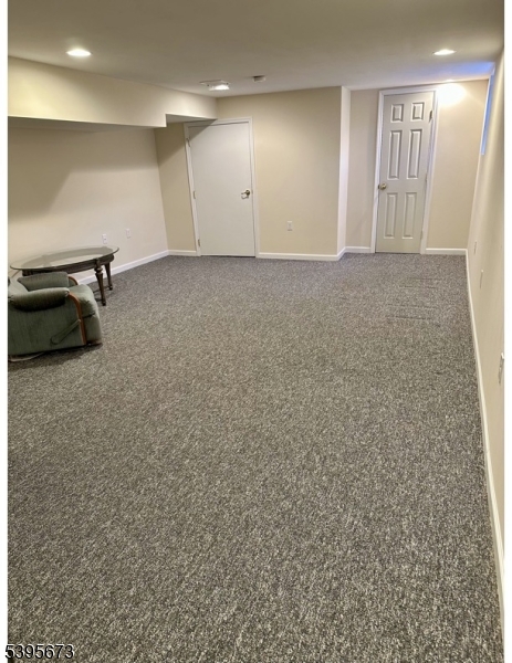 WILLIAMSBURG SQUARE - Residential