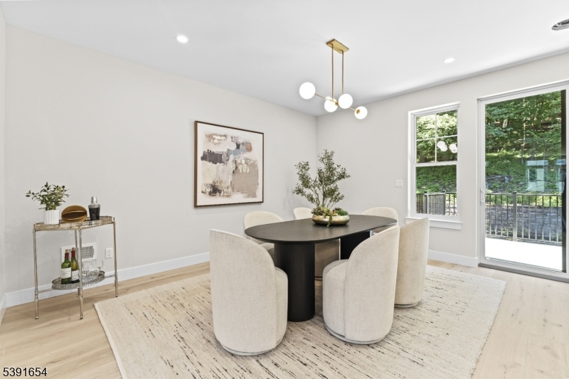 Lexington on Broadway - Residential