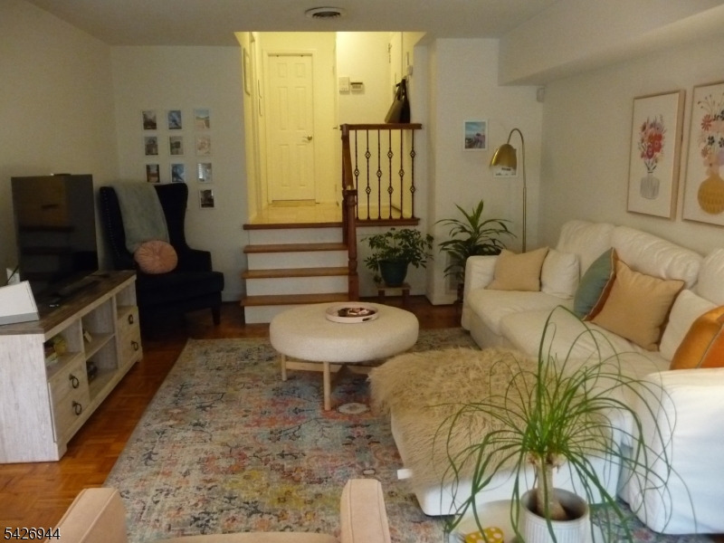 Upper Mountain Gardens - Residential