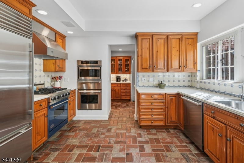 Estate - Residential