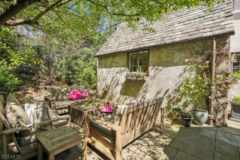 Estate - Residential