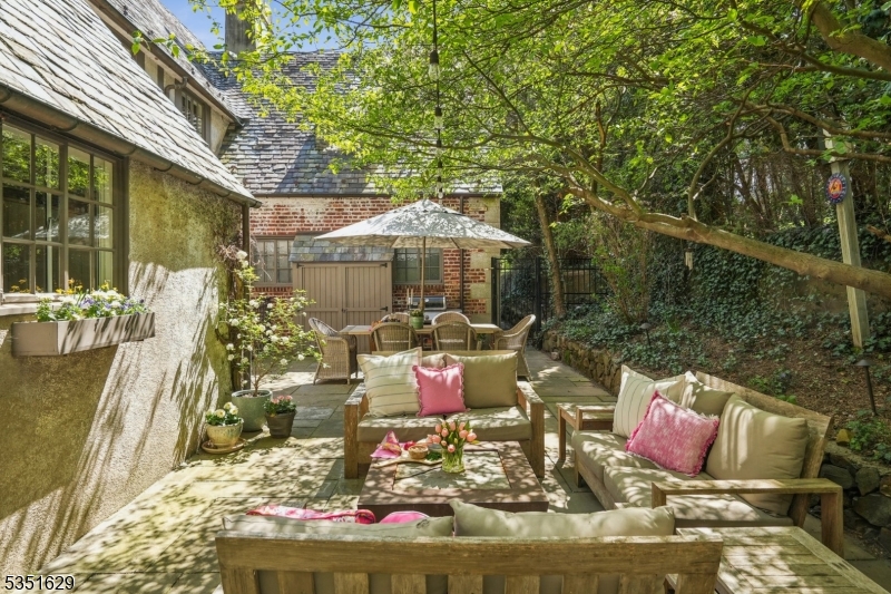 Estate - Residential