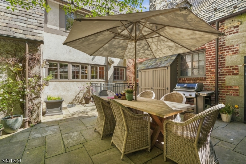 Estate - Residential