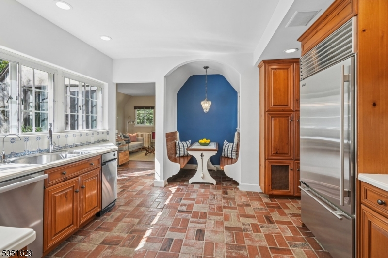 Estate - Residential