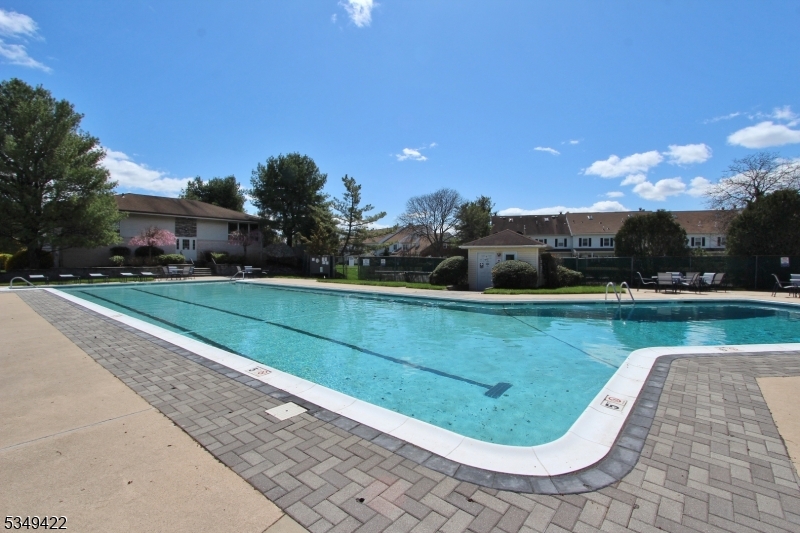 Scotch Plains Twp., New Jersey 07076, United States, 2 Bedrooms Bedrooms, ,3 BathroomsBathrooms,Residential,Active,105691