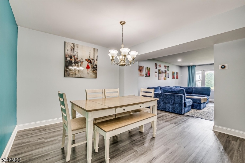 Scotch Plains Twp., New Jersey 07076, United States, 2 Bedrooms Bedrooms, ,3 BathroomsBathrooms,Residential,Active,105691