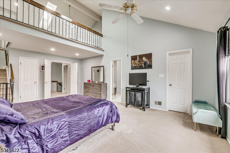 Scotch Plains Twp., New Jersey 07076, United States, 2 Bedrooms Bedrooms, ,3 BathroomsBathrooms,Residential,Active,105691