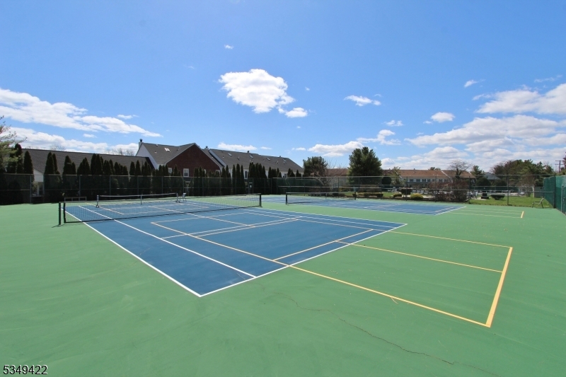 Scotch Plains Twp., New Jersey 07076, United States, 2 Bedrooms Bedrooms, ,3 BathroomsBathrooms,Residential,Active,105691