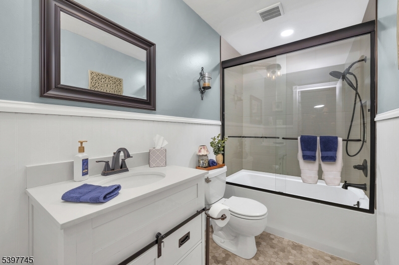 Wyndmoor - Residential