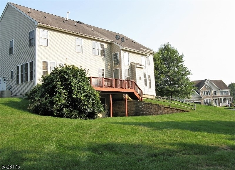 Hidden Hills - Residential Lease