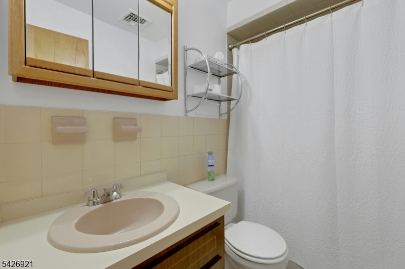 Cecilia Gardens Condo Assoc - Residential