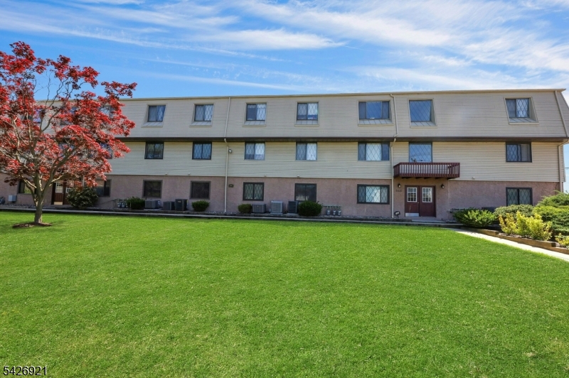 Cecilia Gardens Condo Assoc - Residential