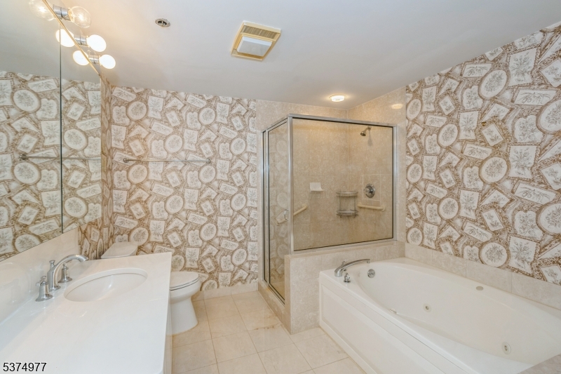 Crown View Manor - Residential