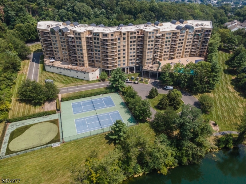 Crown View Manor - Residential