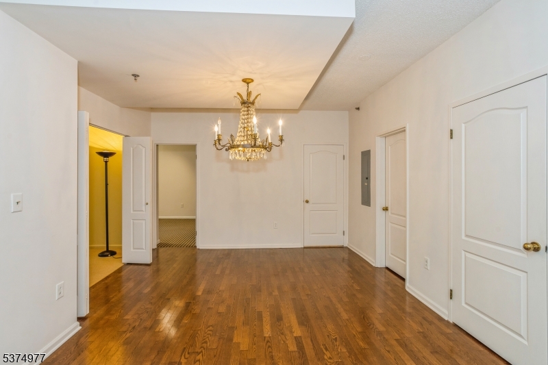 Crown View Manor - Residential