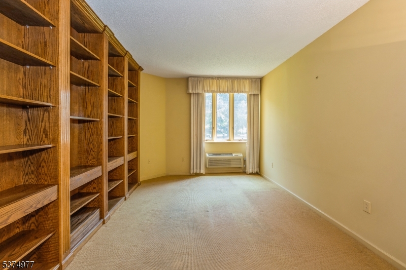 Crown View Manor - Residential