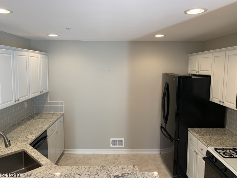 Spring Ridge (Madison Vill) - Residential