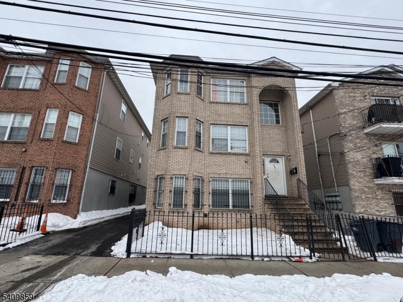 West Side Park - Residential Income