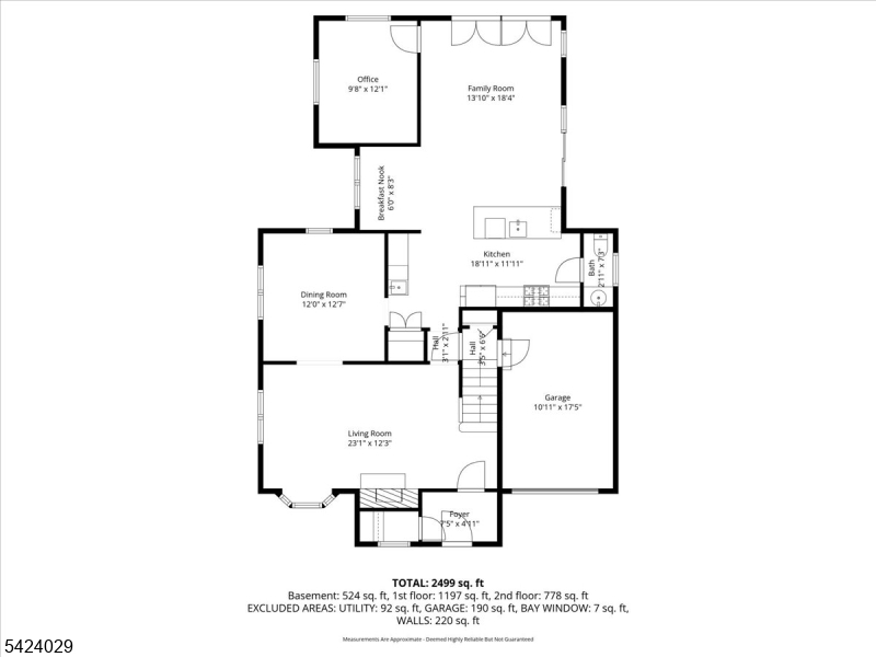 Main image without alt text