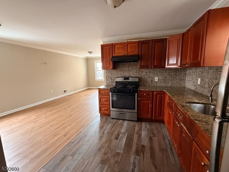 PORT ELIZABETH - Residential Lease