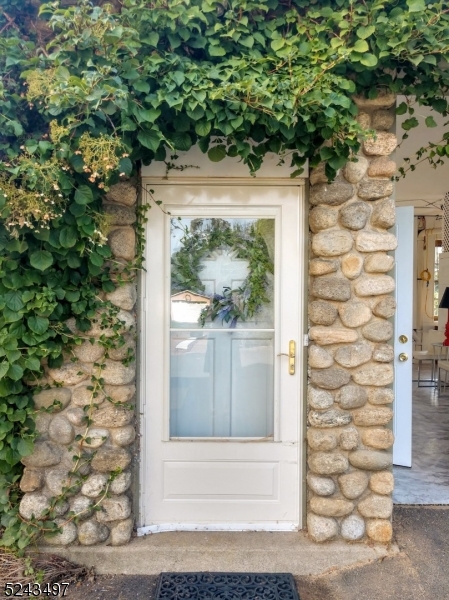 College - Residential Lease