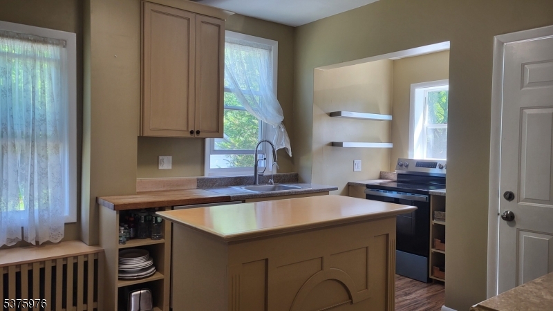 DOWNTOWN DOVER - Residential Lease