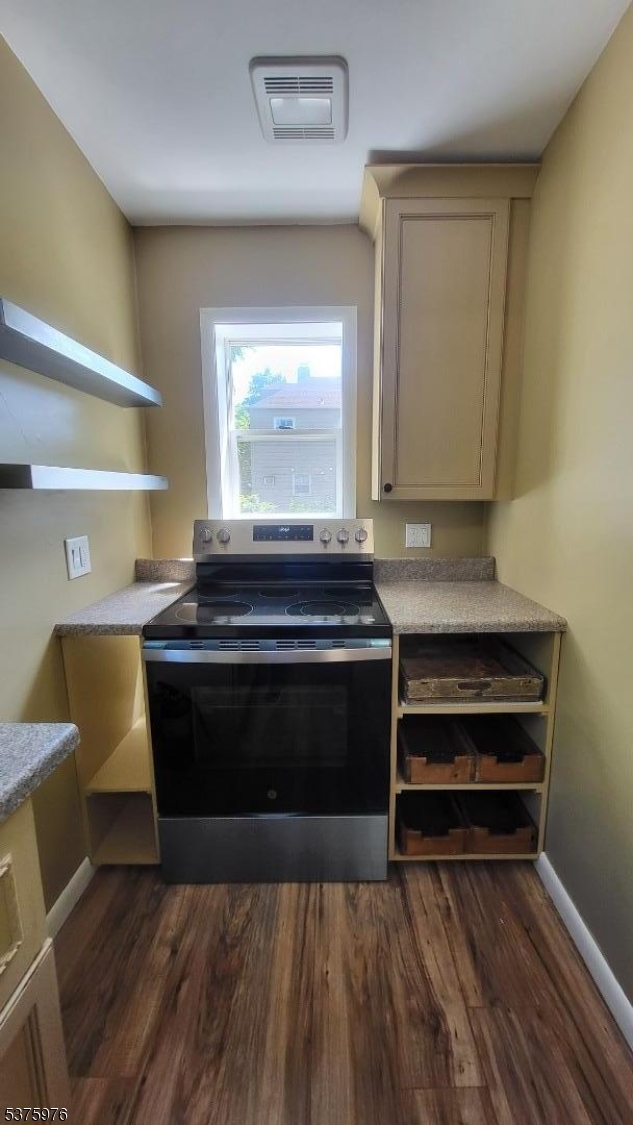 DOWNTOWN DOVER - Residential Lease