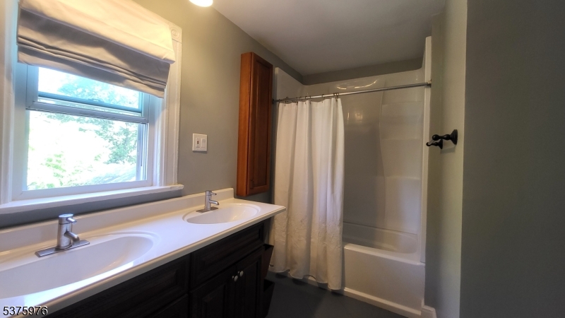 DOWNTOWN DOVER - Residential Lease