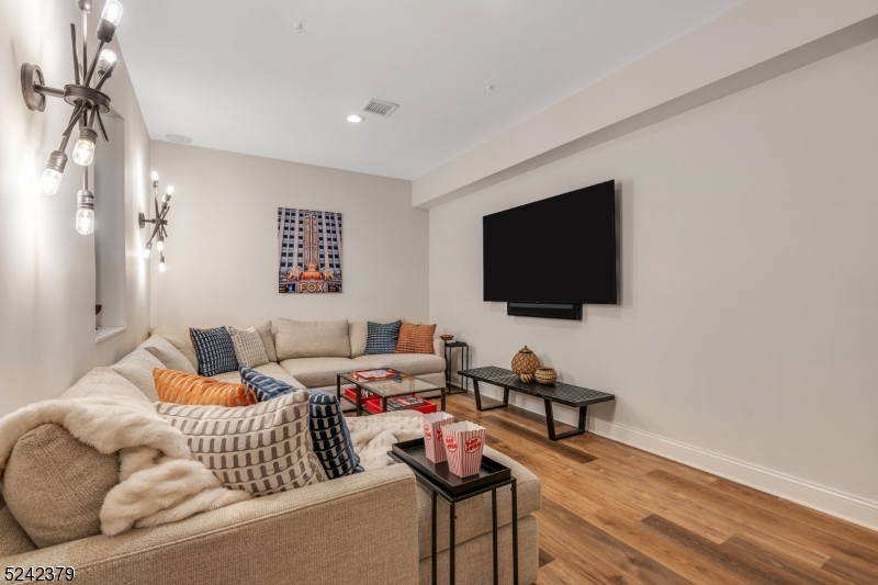 HARTSHORN - Residential