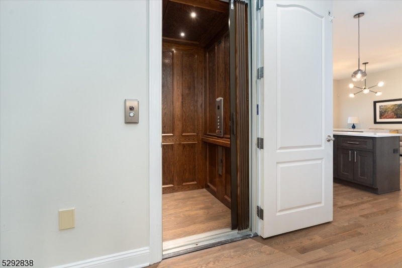 Christopher Court - Residential