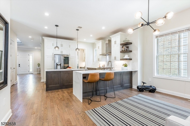 Christopher Court - Residential