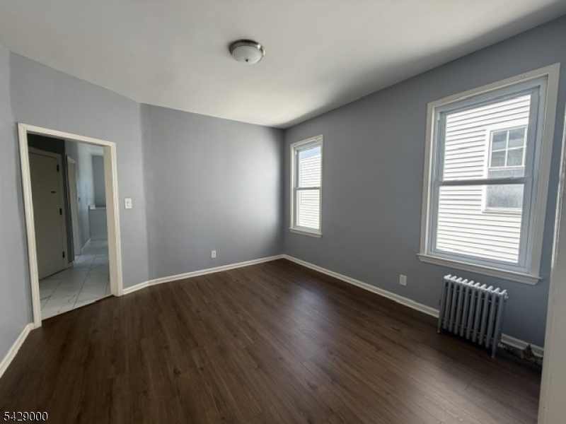 Elmora - Residential Lease