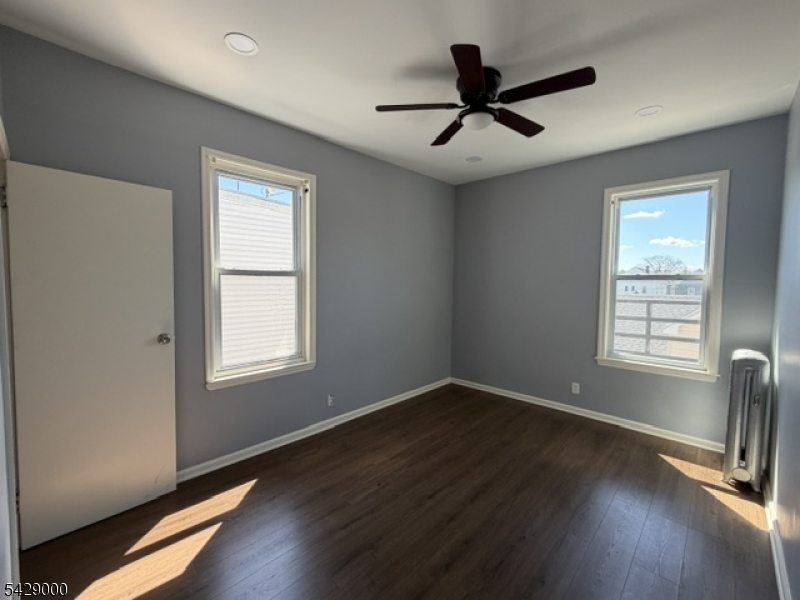 Elmora - Residential Lease
