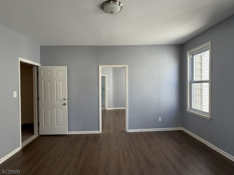 Elmora - Residential Lease