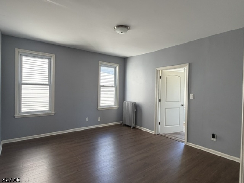 Elmora - Residential Lease