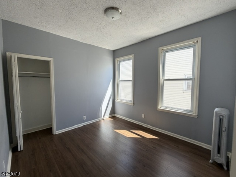 Elmora - Residential Lease