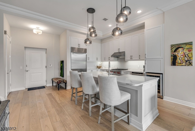3 Somerset Ln-Glass House 103