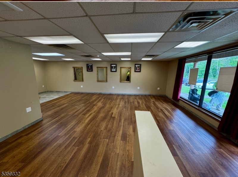 Hardyston Plaza - Commercial Lease