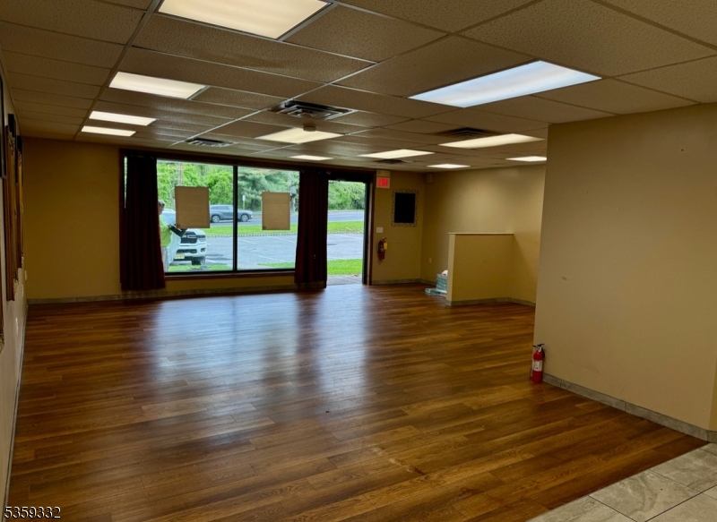 Hardyston Plaza - Commercial Lease