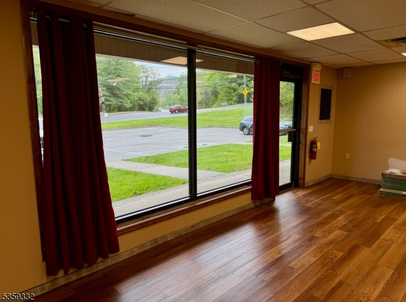 Hardyston Plaza - Commercial Lease