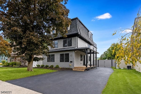 1074 COLFAX AVE, POMPTON LAKES, NJ 07442 - Image 9d8975f98093a2c7dc4bfa4c97d3d8f8/640416378