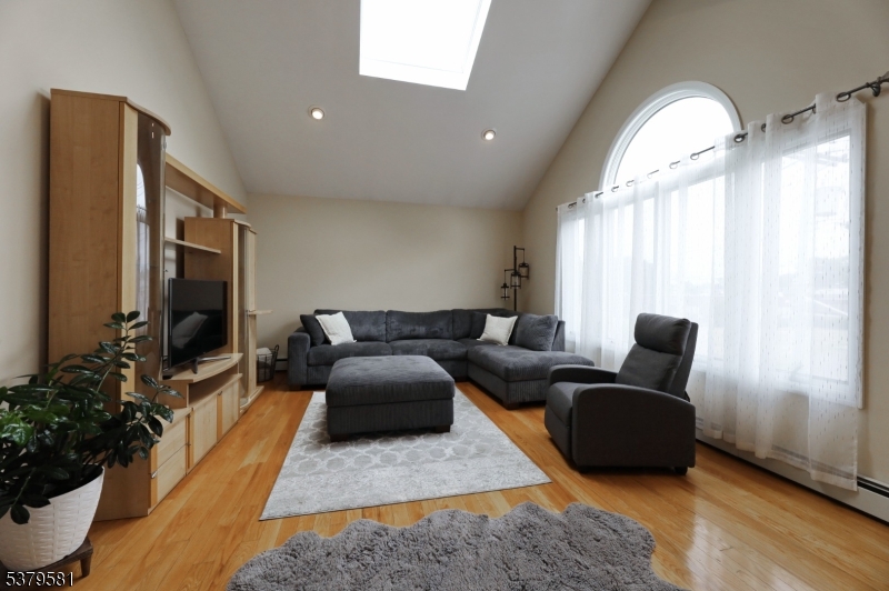 ATHENIA - Residential