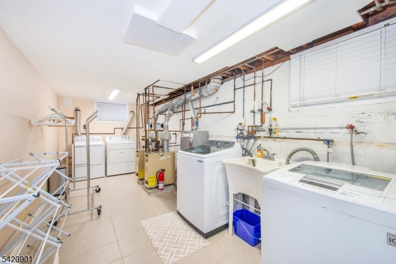 Uptown - Residential Income