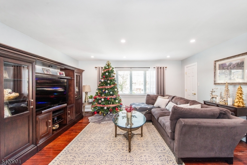 Uptown - Residential Income