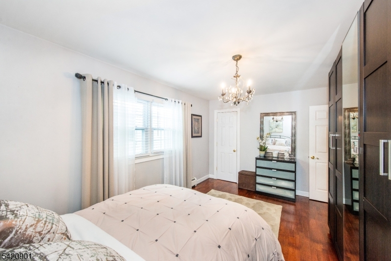 Uptown - Residential Income