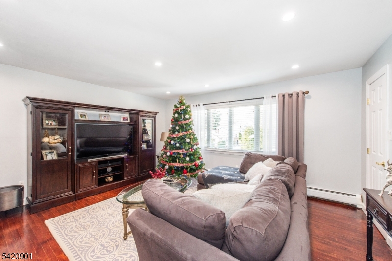 Uptown - Residential Income