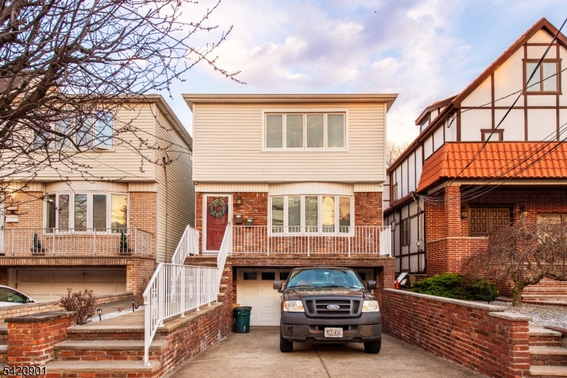 Uptown - Residential Income