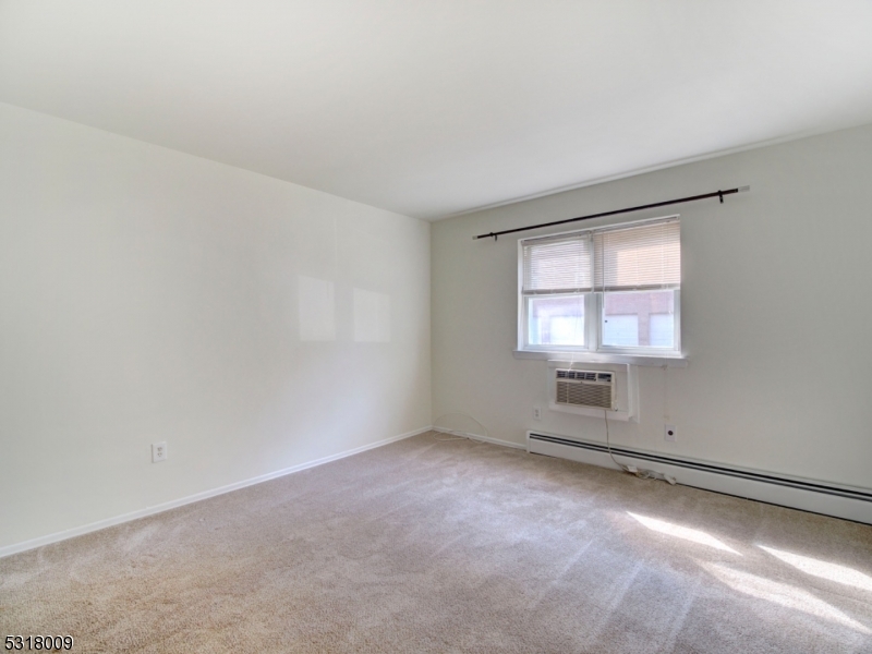 Mountain Club - Residential Lease